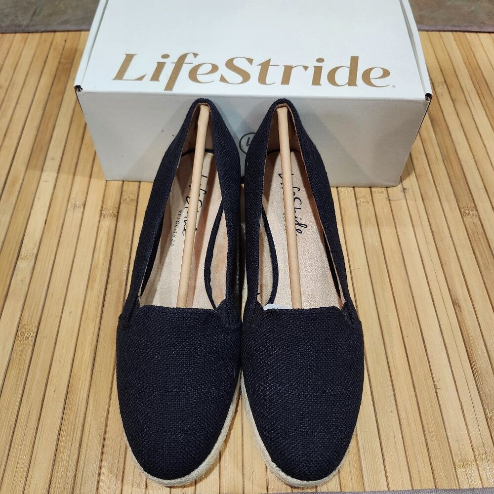 Brand new  LIFESTRIDE Kamila Wedge - Black Size 8M